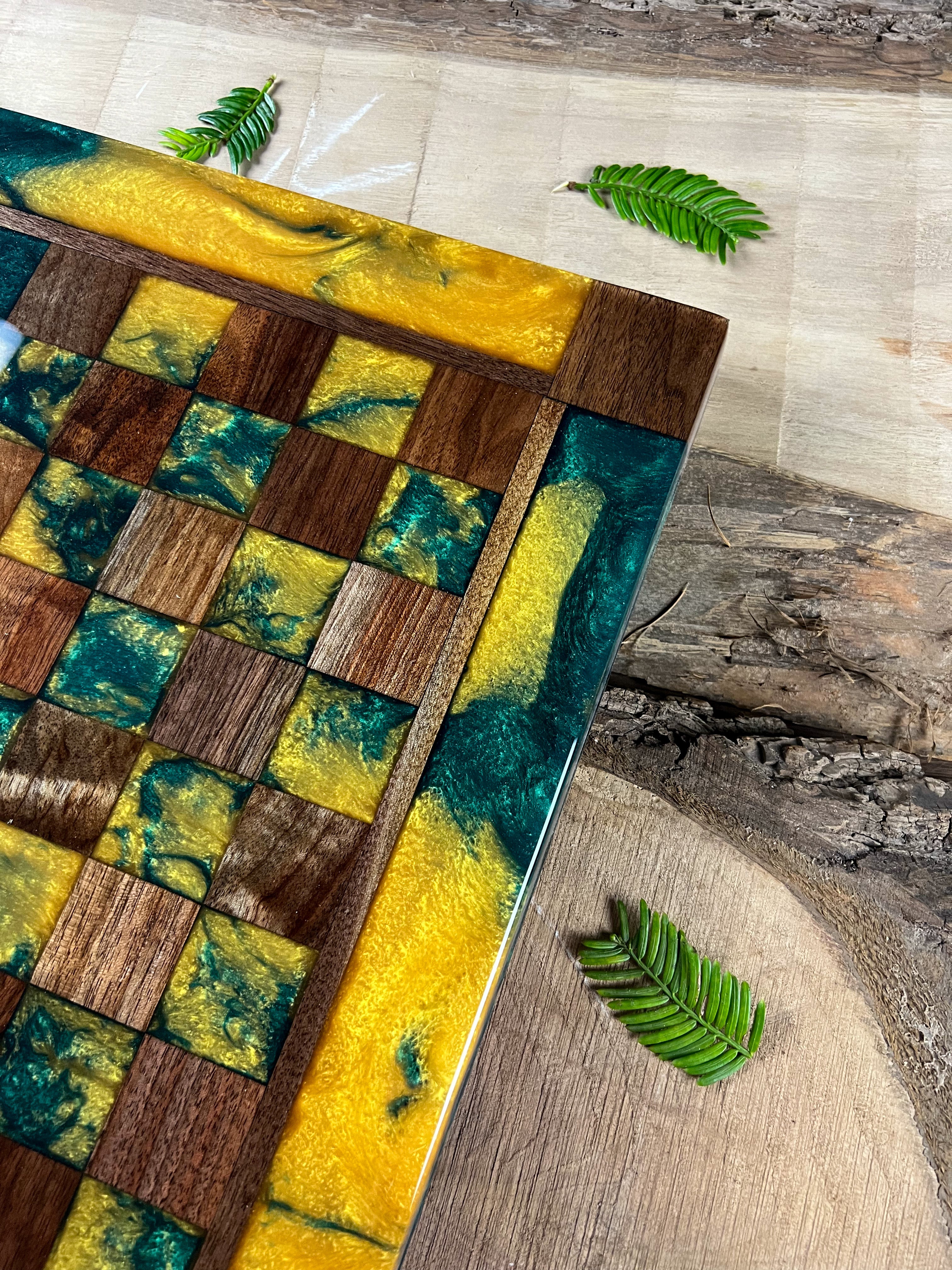 Emerald Gold Black Walnut Chess Board (With Border)