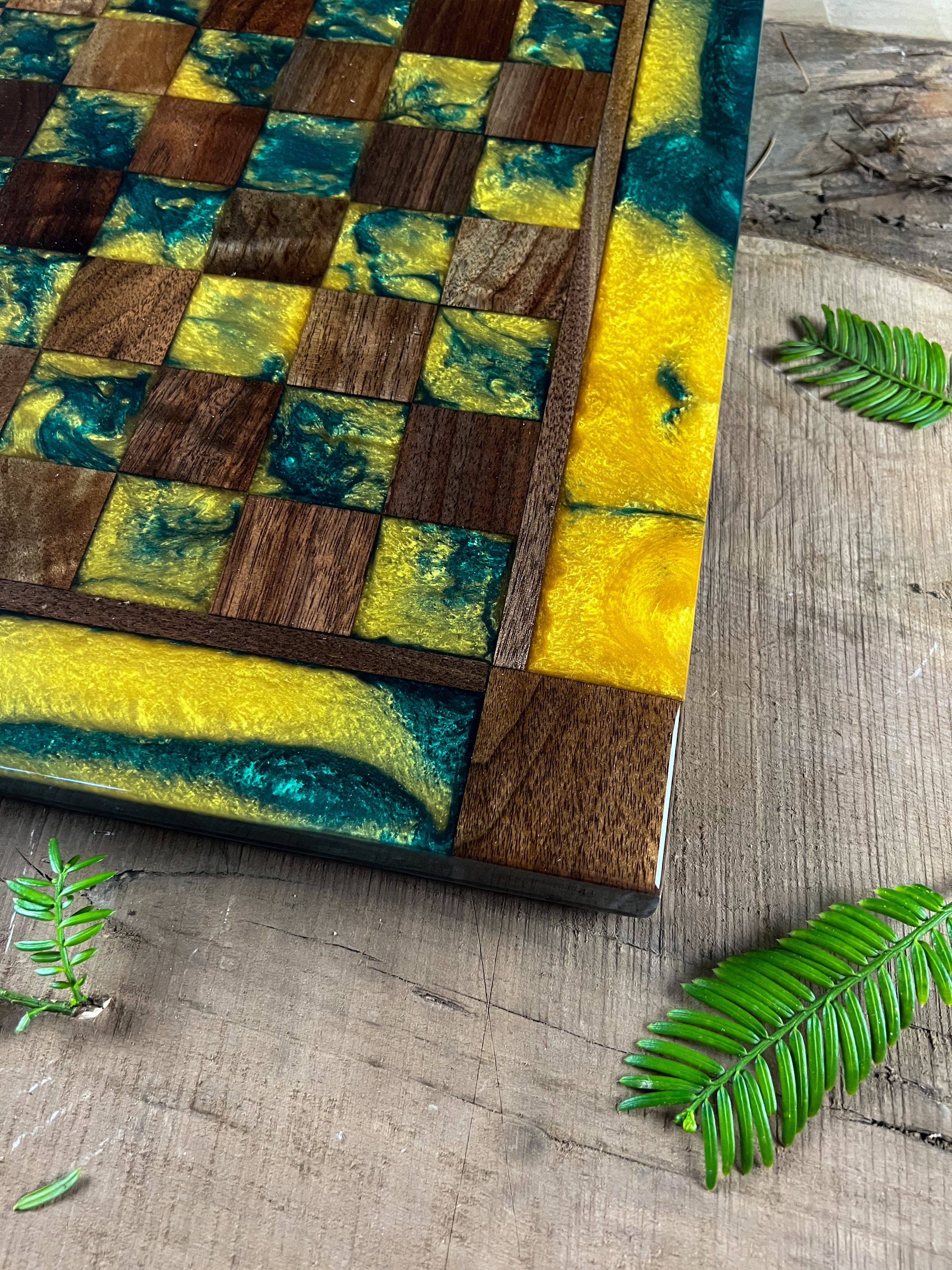 Emerald Gold Black Walnut Chess Board (With Border)