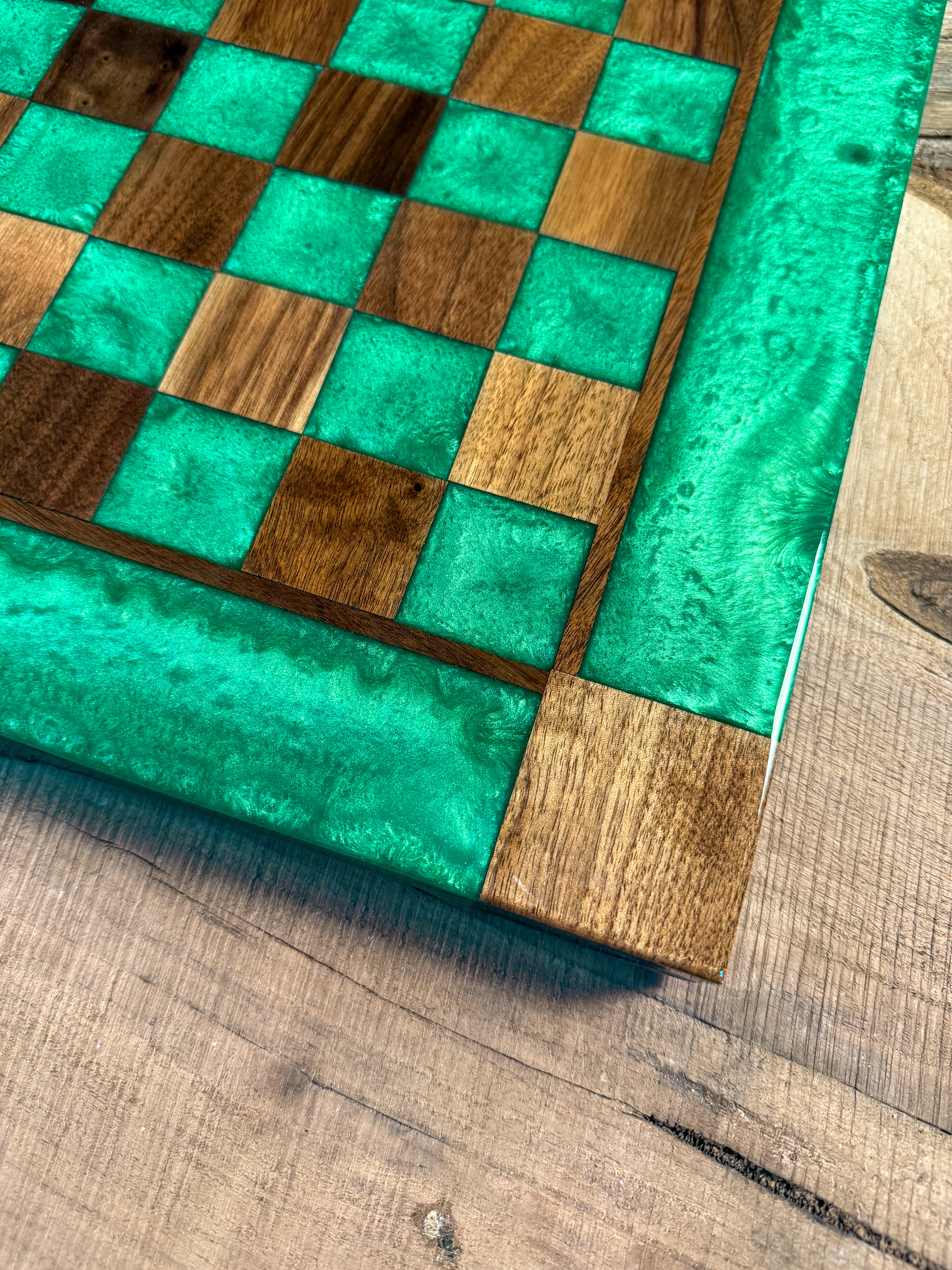 Jungle Green Black Walnut Wood Chess Board (INCLUDES PIECES)