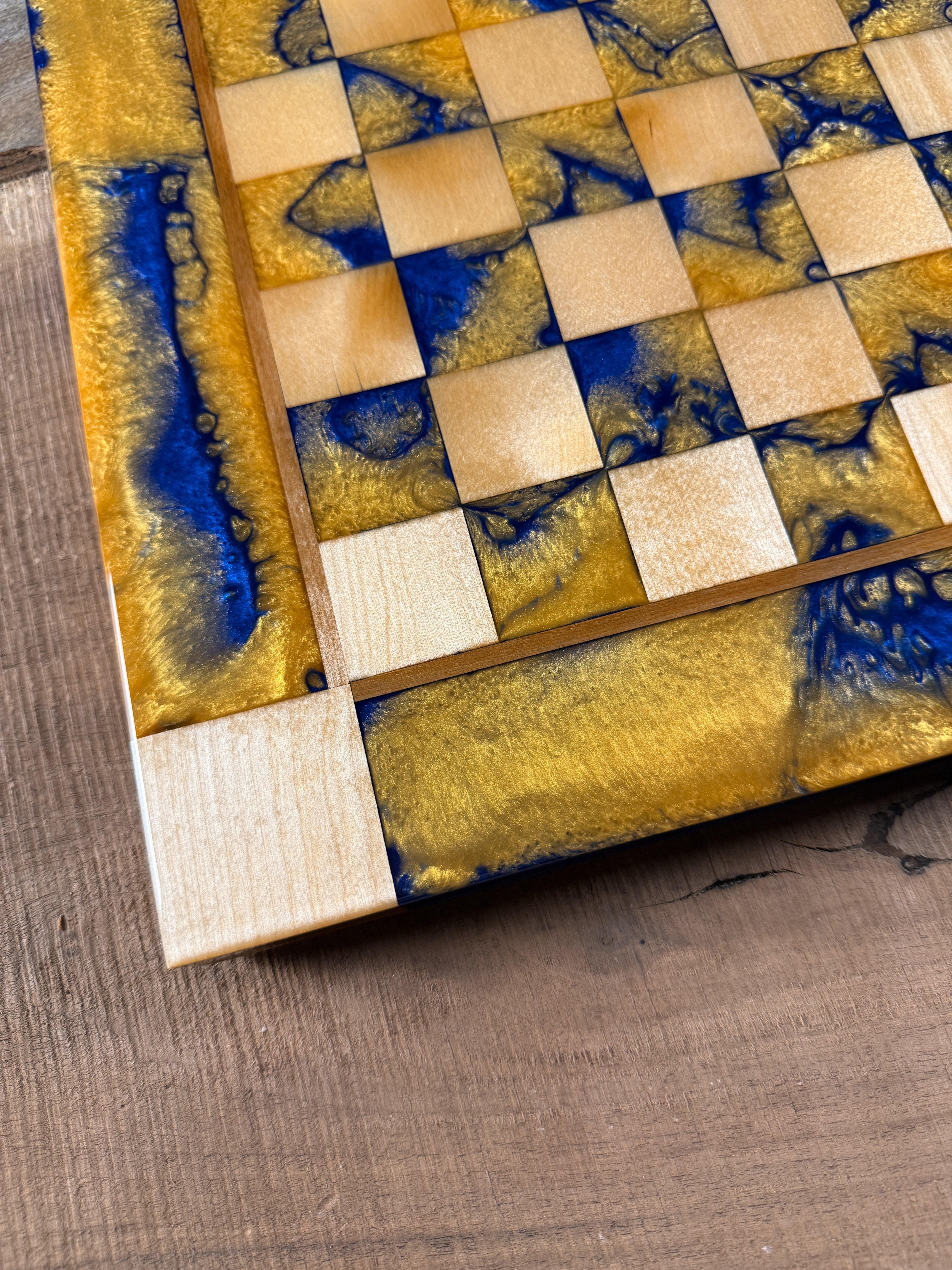 Golden Deep Blue Maple Wood Chess Board (INCLUDES SET OF PIECES)