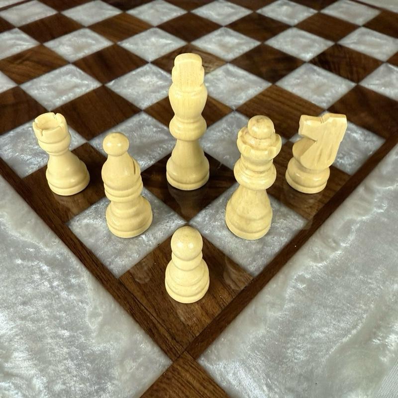 Borderless Black Onyx Black Walnut Chess Board (INCLUDES PIECES)