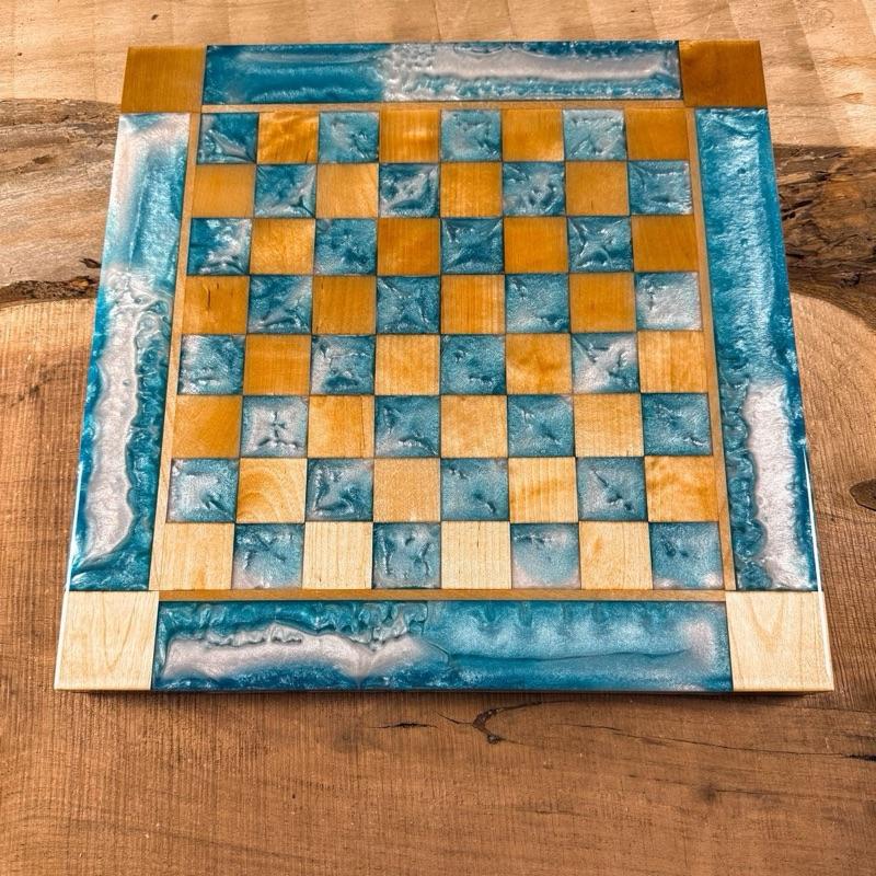Island Water Maple Wood Chess Board (INCLUDES PIECES)