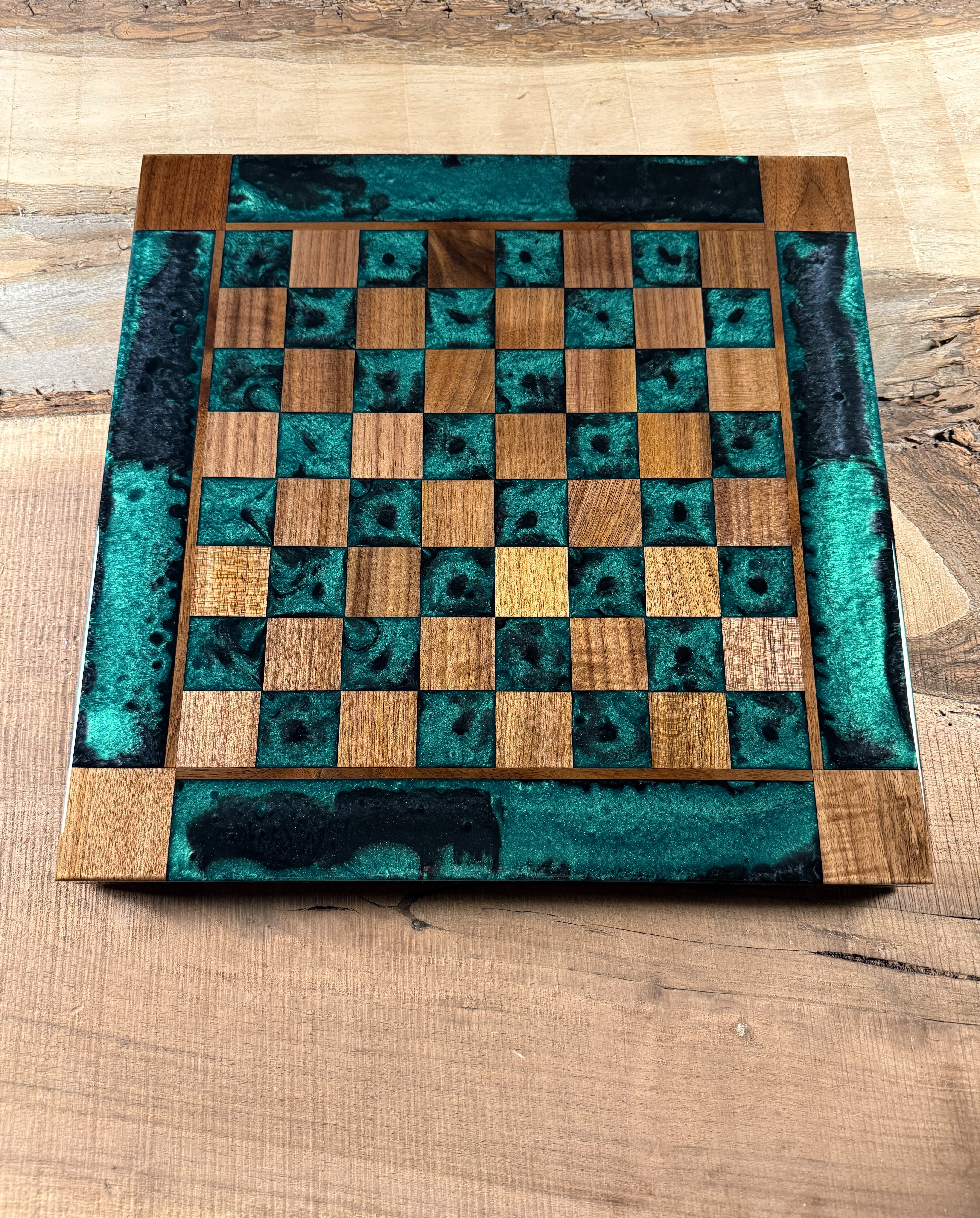 Emerald Black Onyx Walnut Chess Board (Chess Set Included)