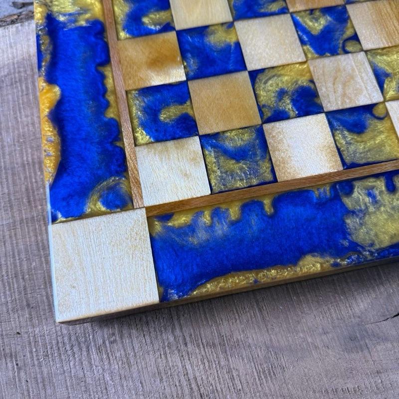 Deep Golden Blue Maple Wood Chess Board (INCLUDES SET OF PIECES)