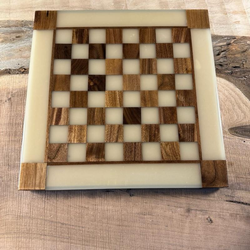 Glow in the Dark Walnut Chess Board (INCLUDES PIECES)