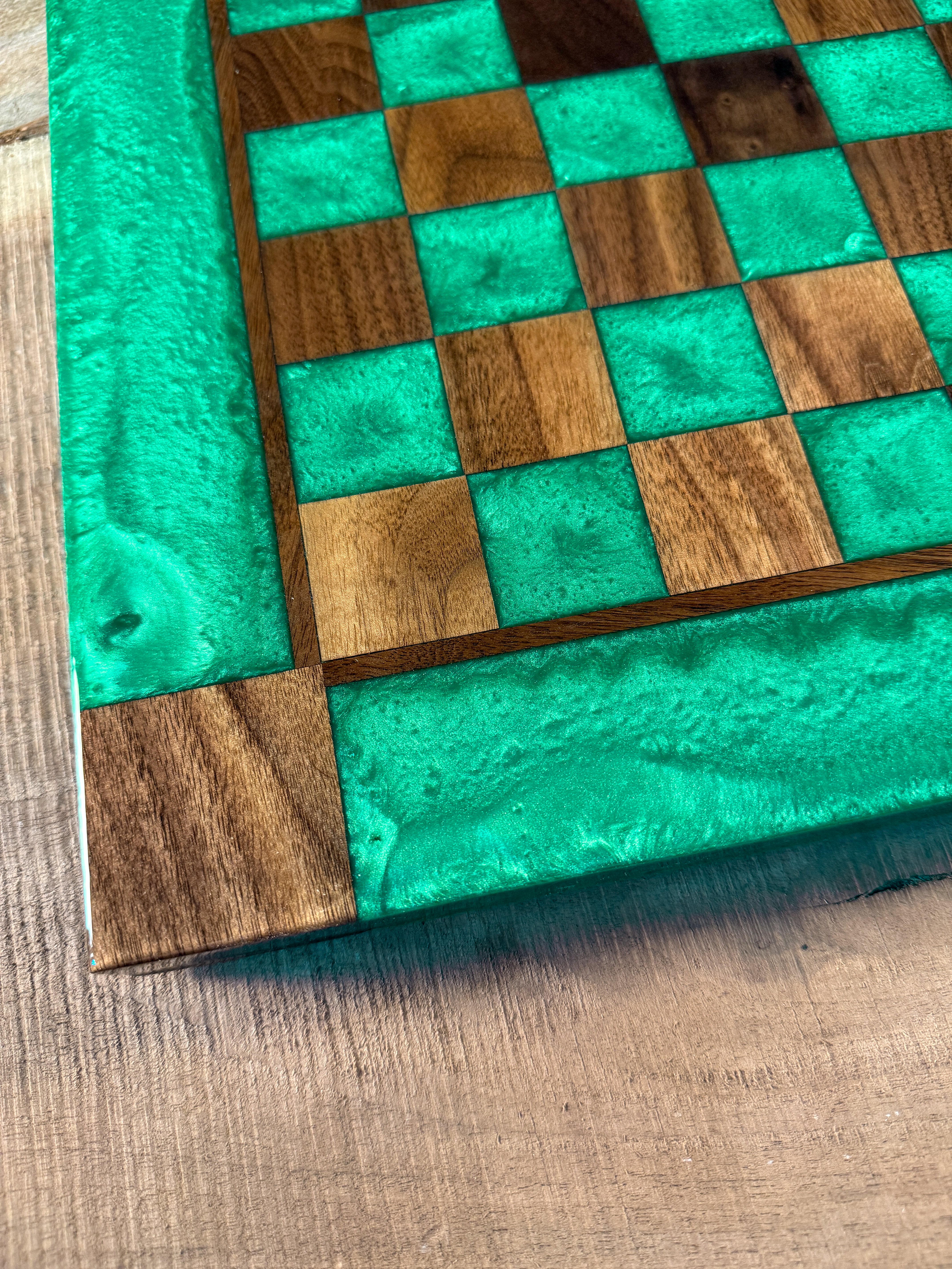 Jungle Green Black Walnut Wood Chess Board (INCLUDES PIECES)
