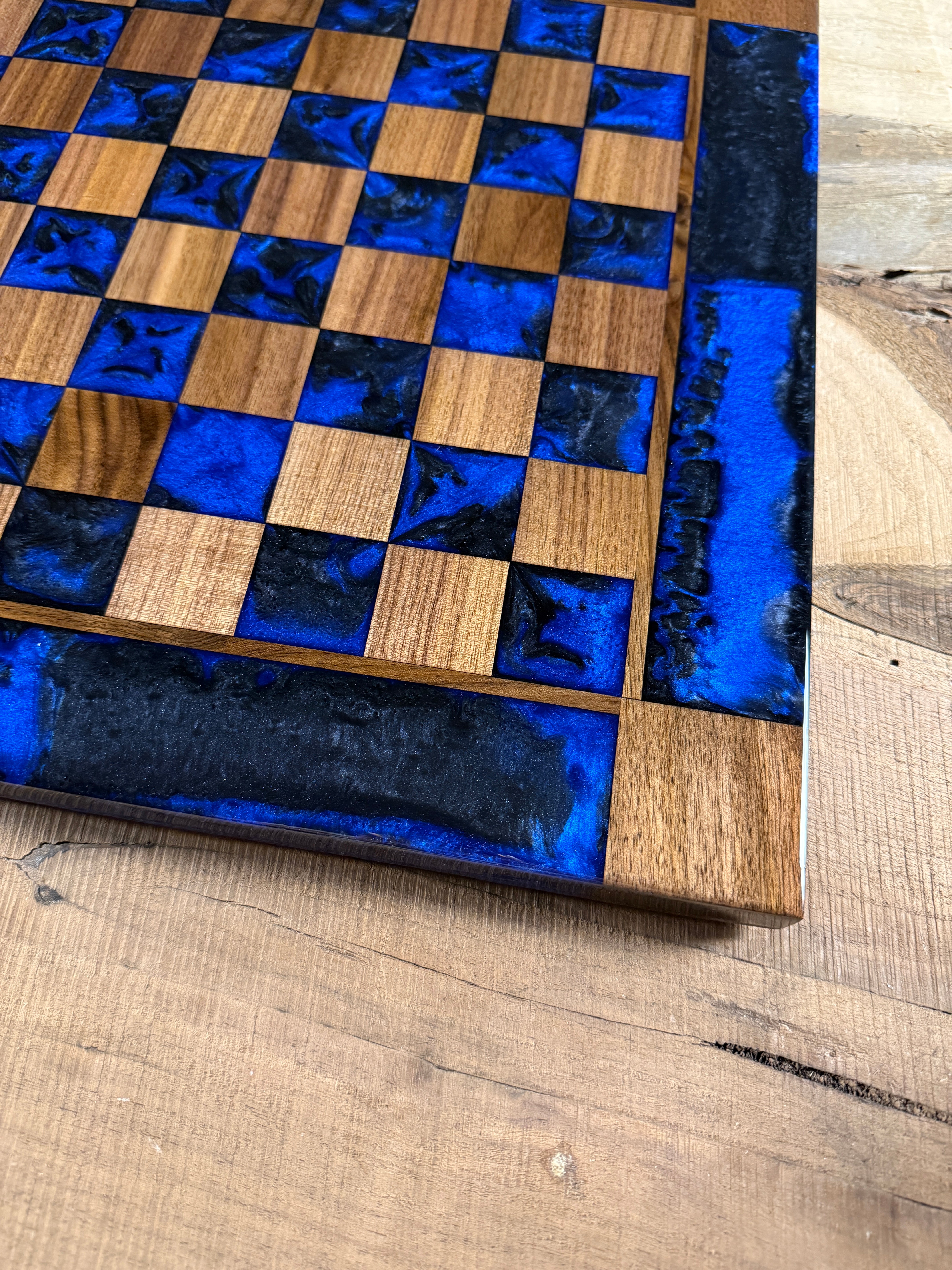 Black Onyx Deep Blue Walnut Chess Board (INCLUDES PIECES)