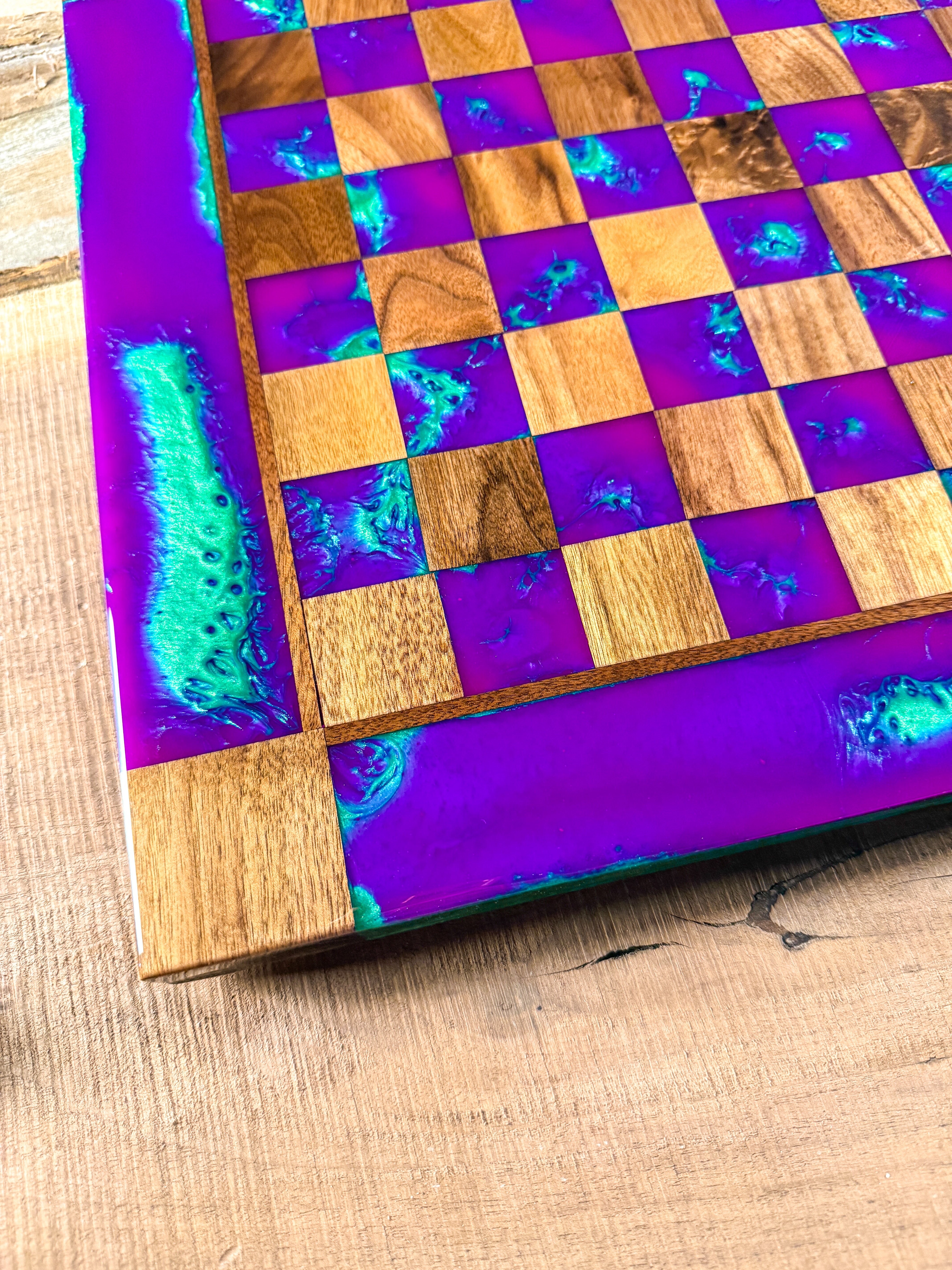 “The Joker” Florescent Purple/Jungle Green Walnut Wood Chess Board (INCLUDES PIECES)