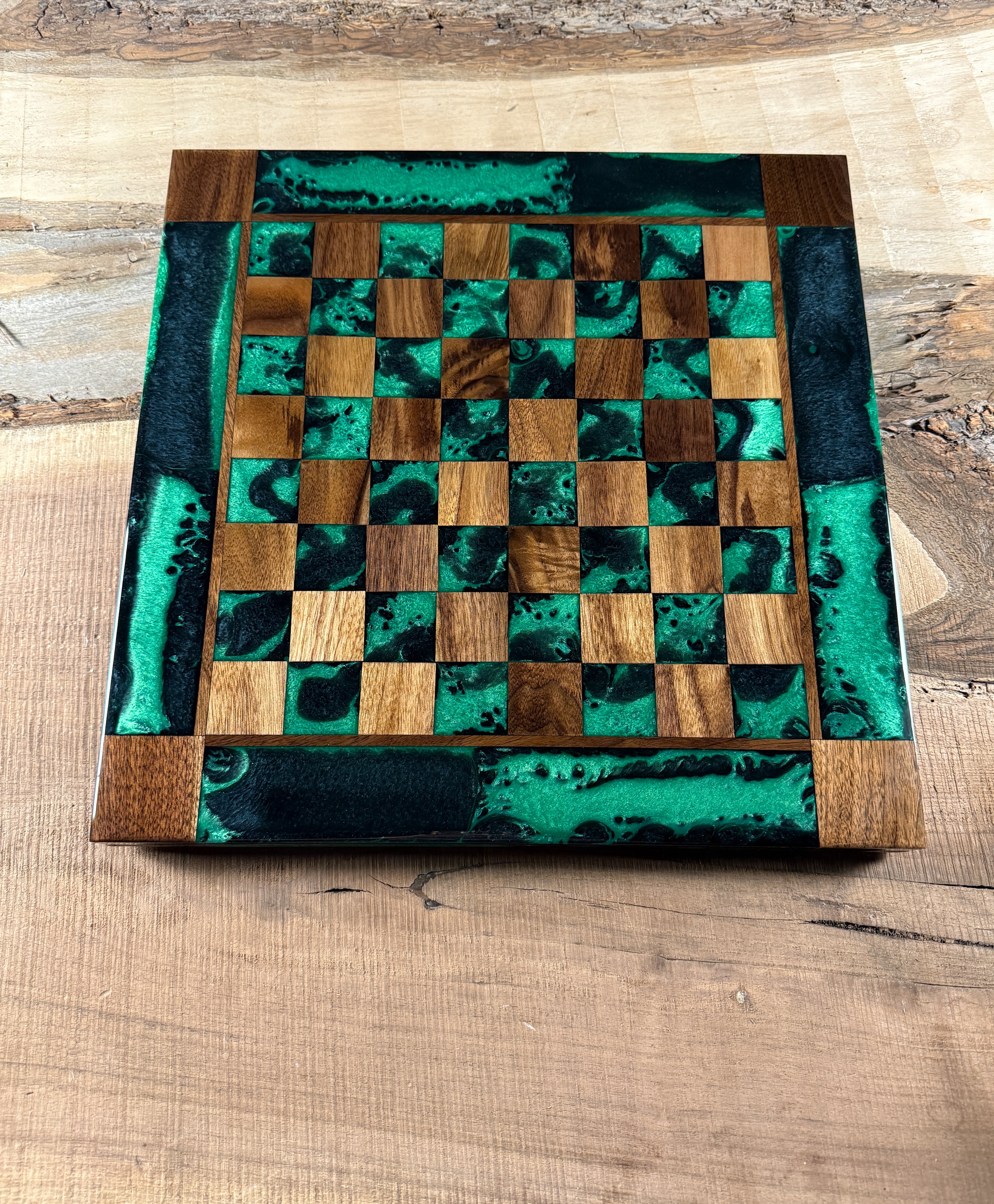 Jungle Black Onyx Walnut Chess Board (INCLUDES PIECES)