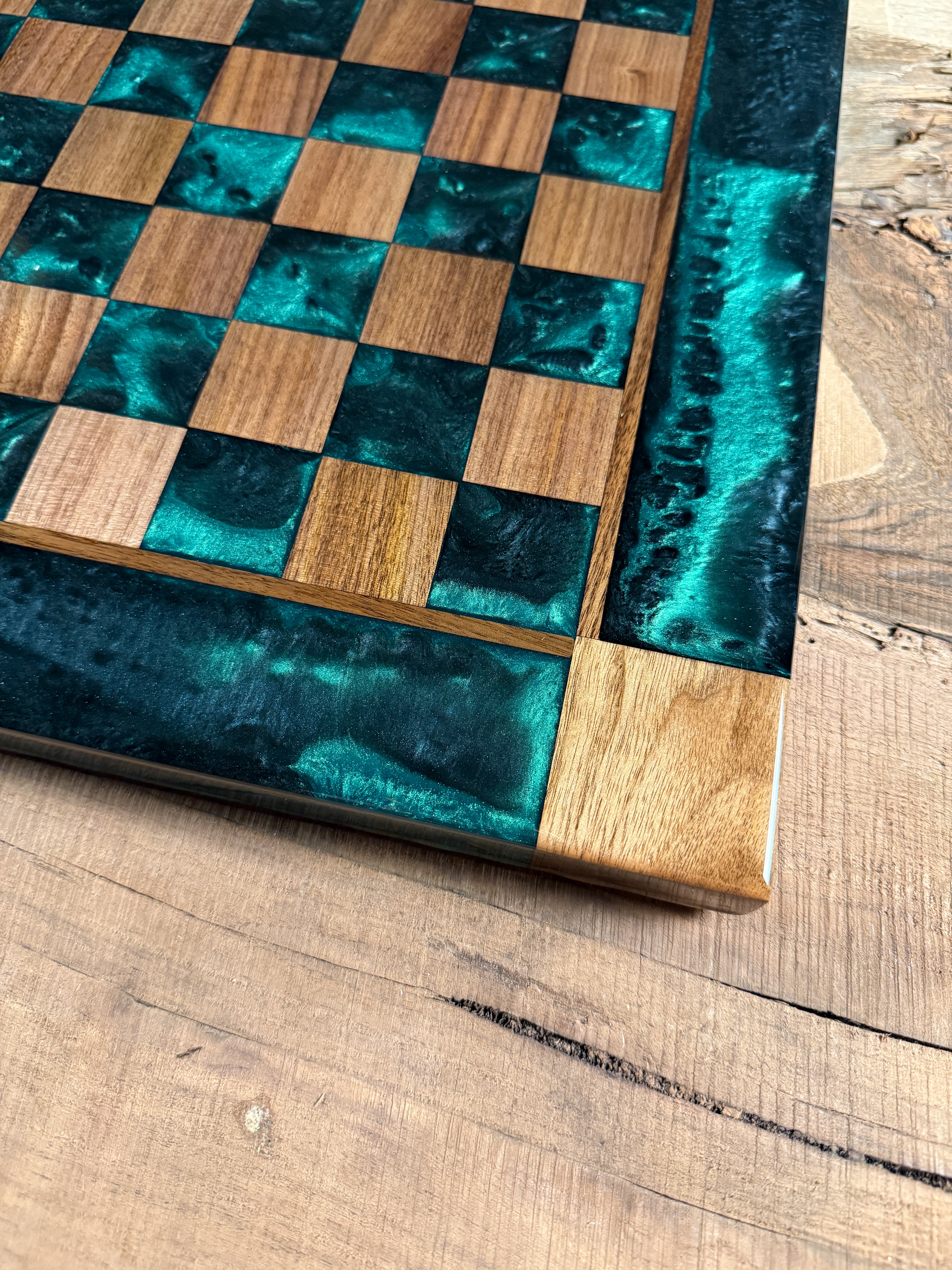 Emerald Black Onyx Walnut Chess Board