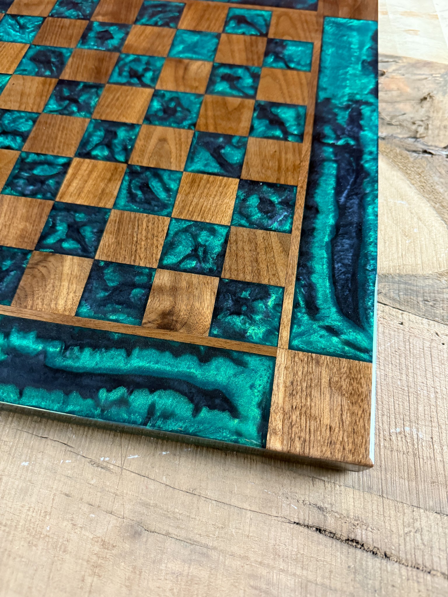 Emerald Black Onyx Walnut Chess Board (Glass Chess Set Included)
