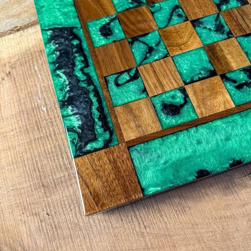Jungle Black Onyx Walnut Chess Board (INCLUDES PIECES)
