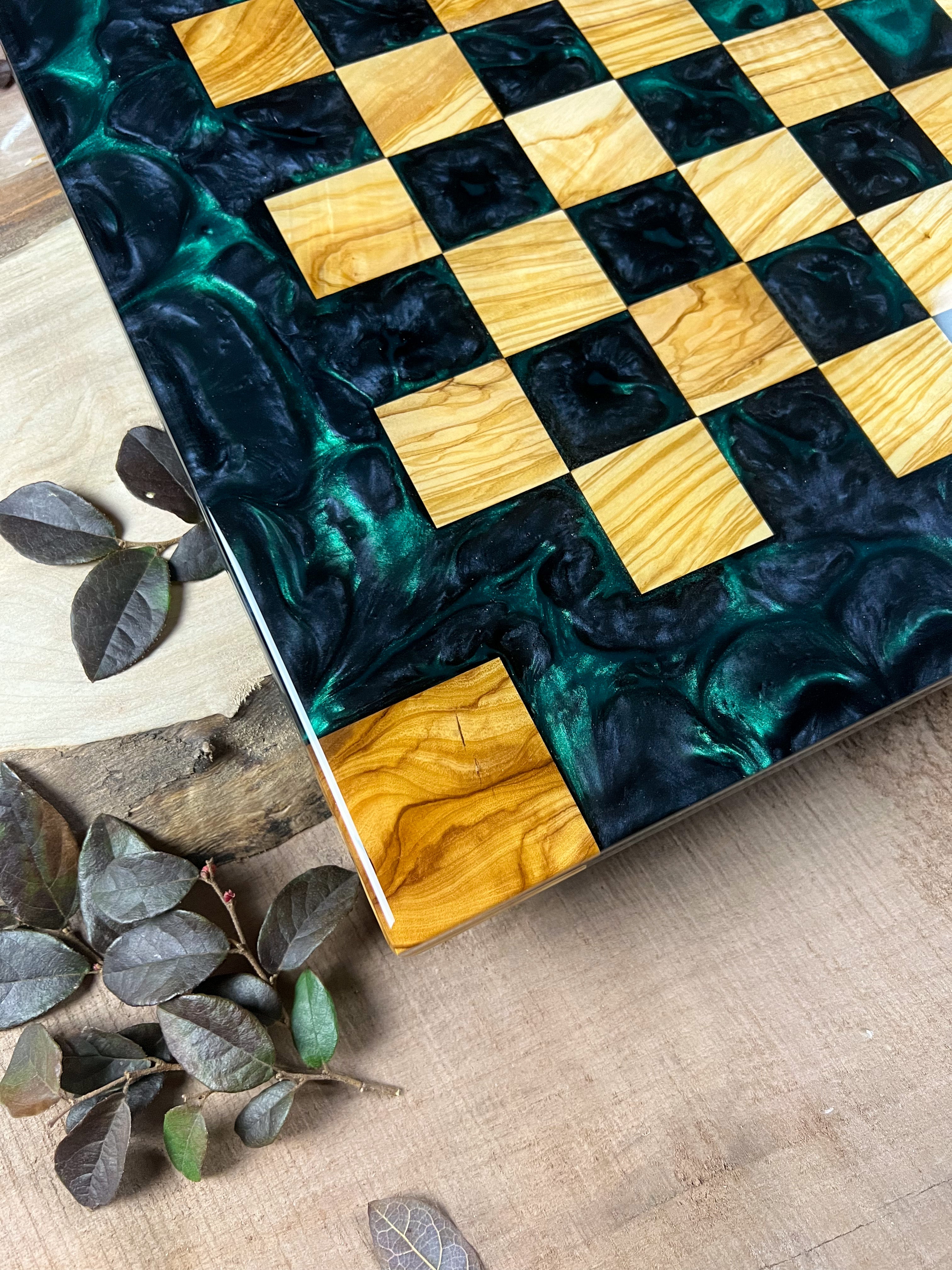 Slytherin House Olive Wood Chessboard