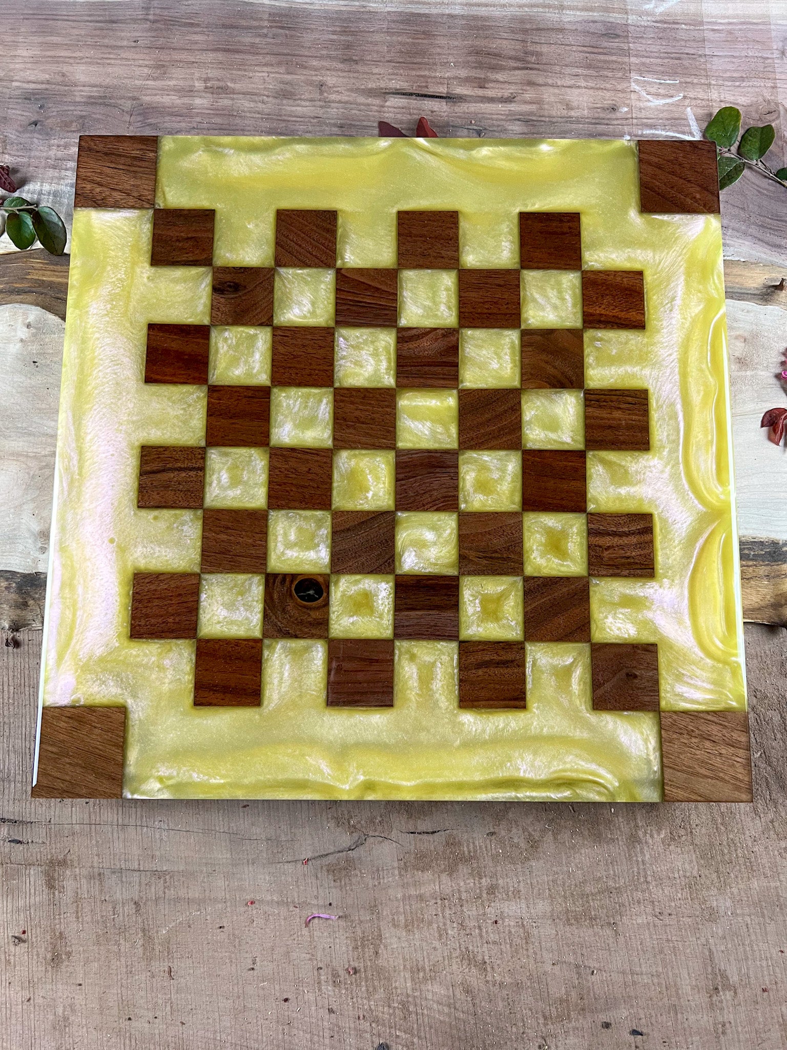 Molten Honey Walnut Chess Board (Chameleon Color Shifting)