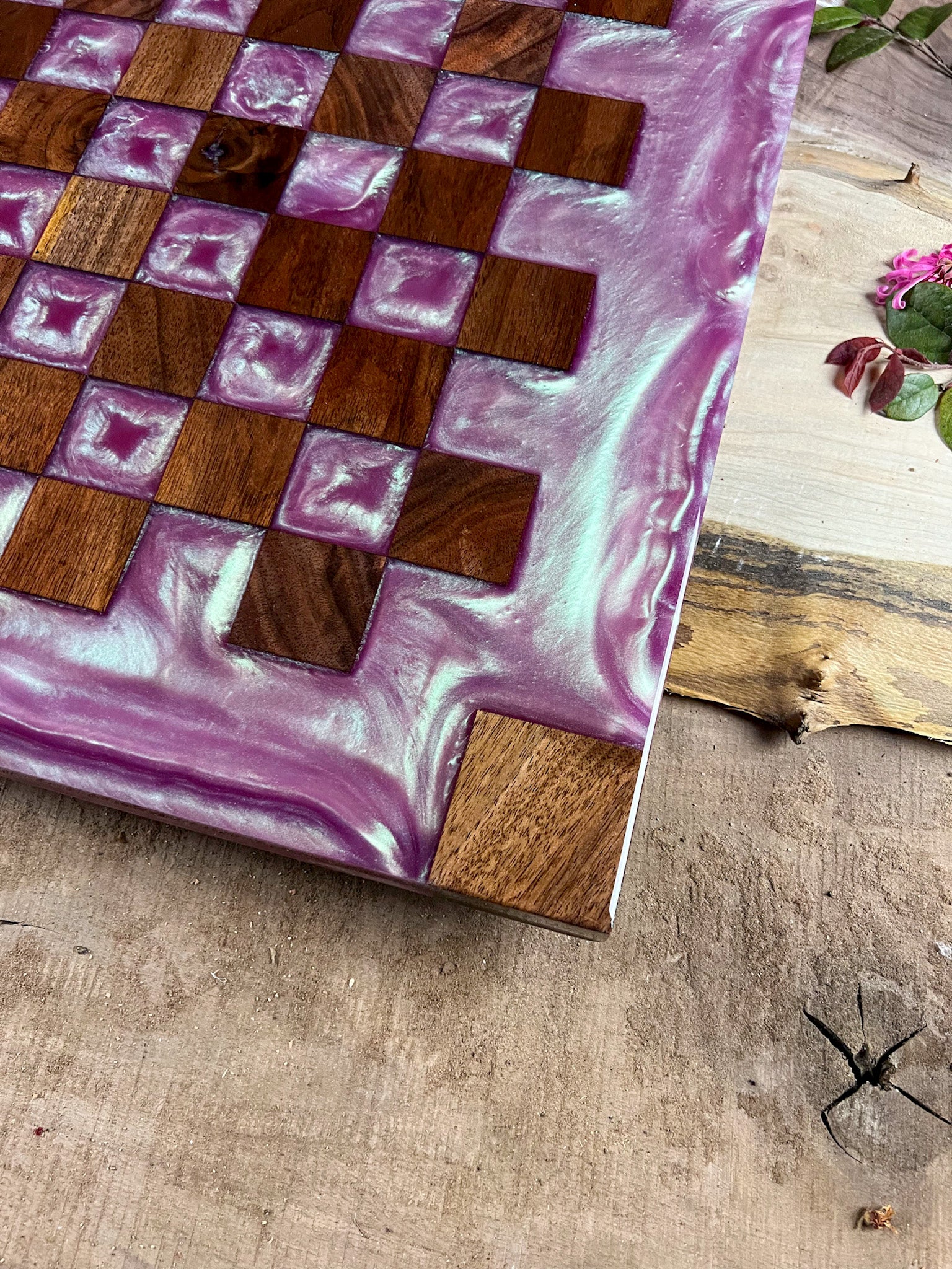 Aphrodite's Obsession Walnut Chess Board (Chameleon Color Shifting)
