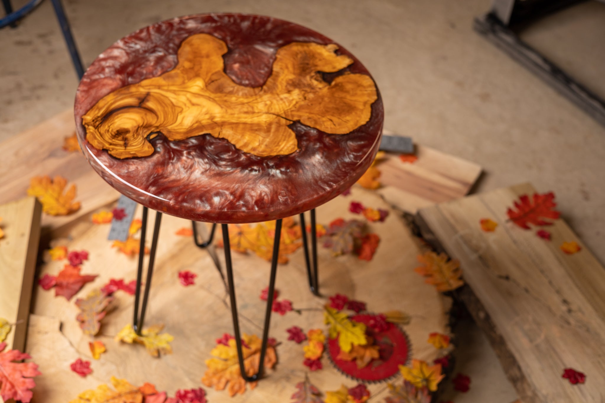Kiwi Cloud Olive Wood Side Table